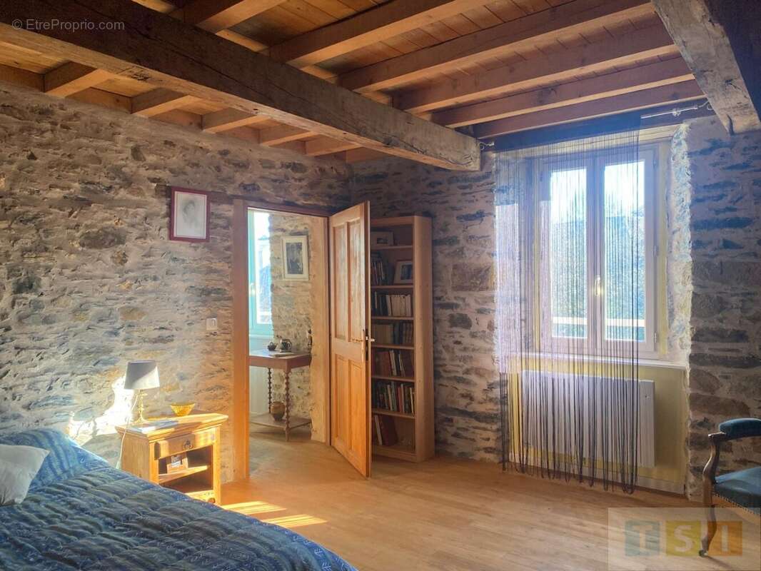 Maison à AVEZAC-PRAT-LAHITTE