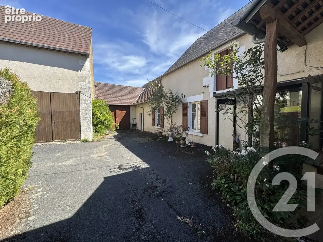 Maison à SURY-EN-VAUX