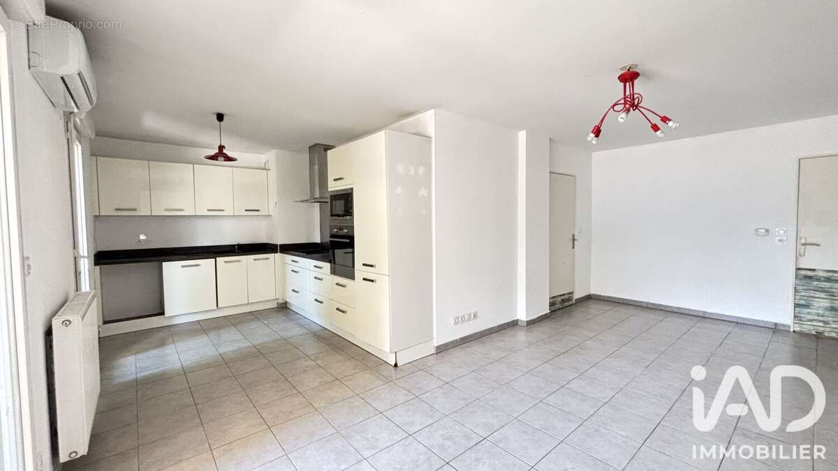 Photo 2 - Appartement à MARSEILLE-13E