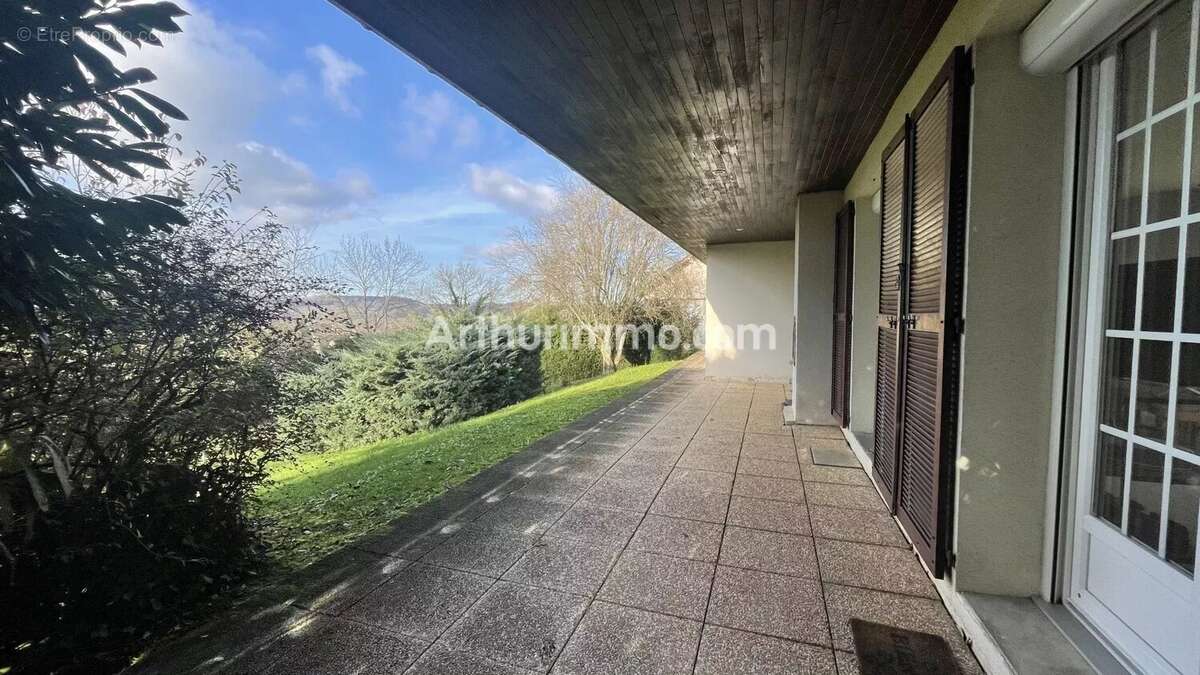 Maison à LONS-LE-SAUNIER