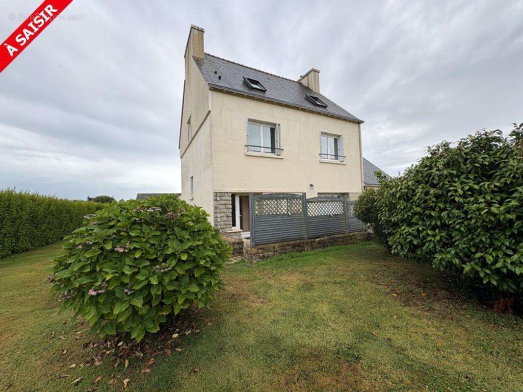 Maison à PLOMELIN