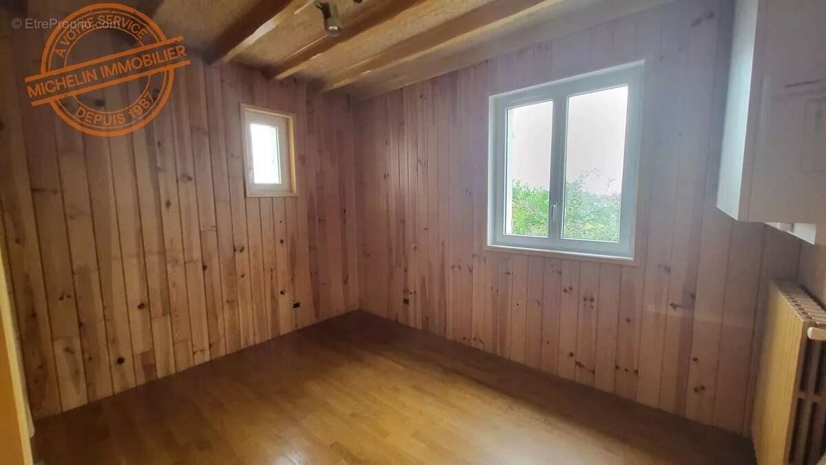 Maison à FLEURIEUX-SUR-L&#039;ARBRESLE