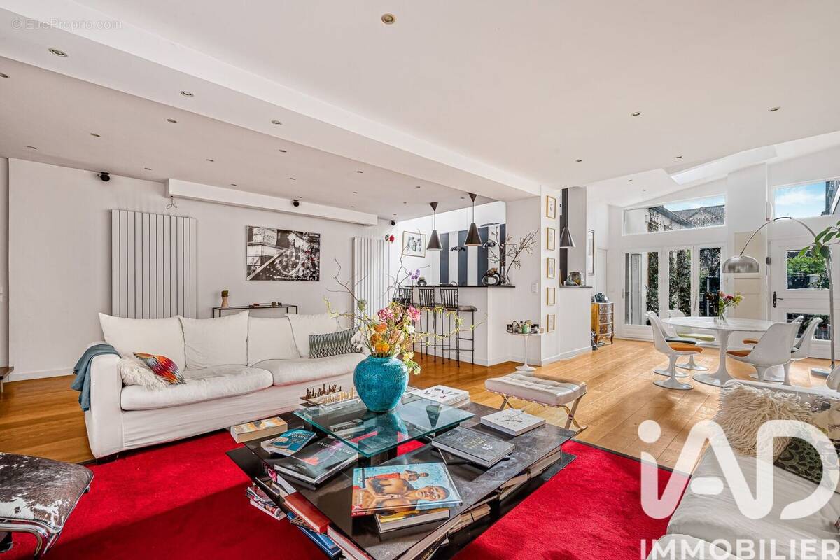 Photo 1 - Maison à LA GARENNE-COLOMBES