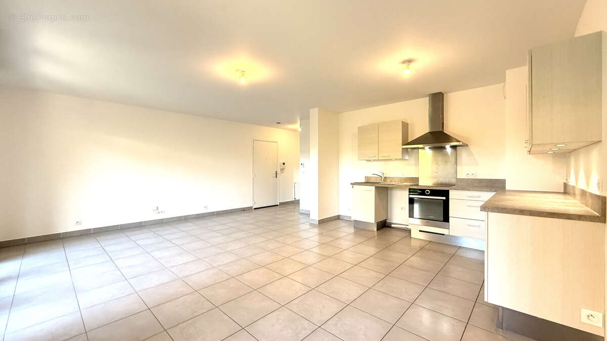 Appartement à VALLEIRY