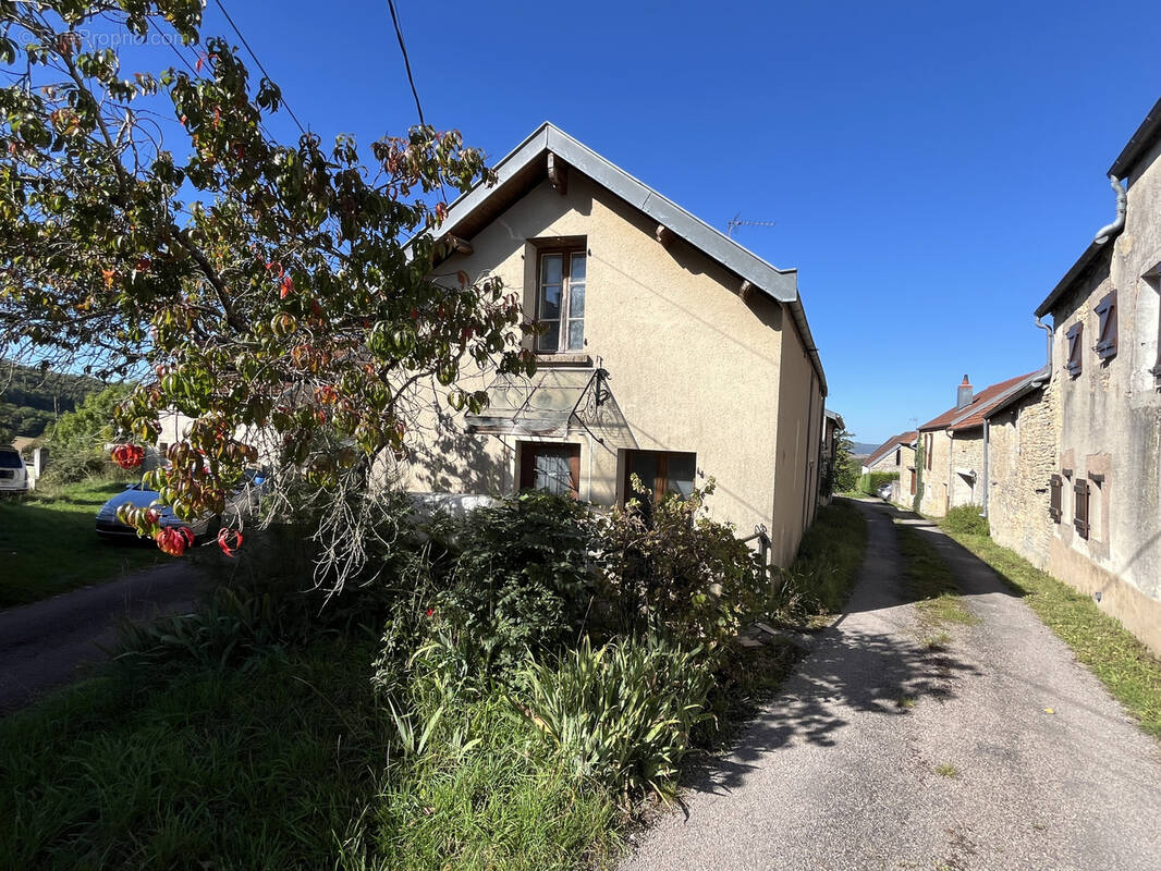 Maison à URCY