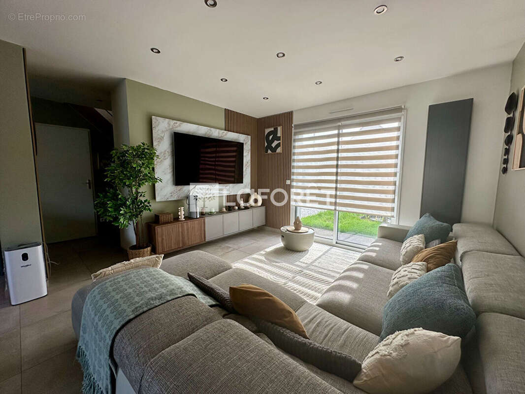 Maison à SAVIGNY-SUR-ORGE