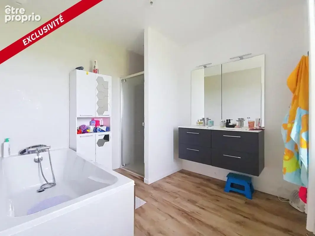 Corps de ferme, maison 220m², 6 pièces - photo 17