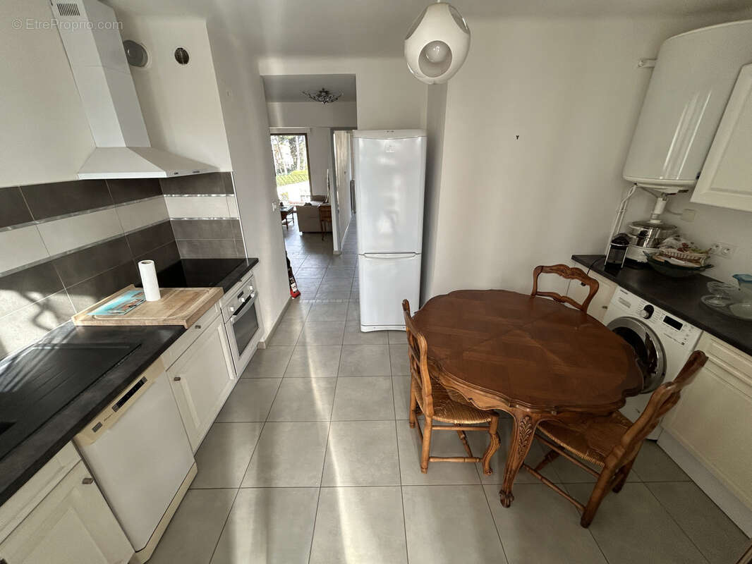 Appartement à SIX-FOURS-LES-PLAGES