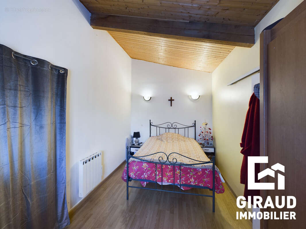 Maison à VOUILLE-LES-MARAIS