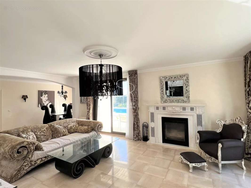 Maison à VILLENEUVE-LOUBET