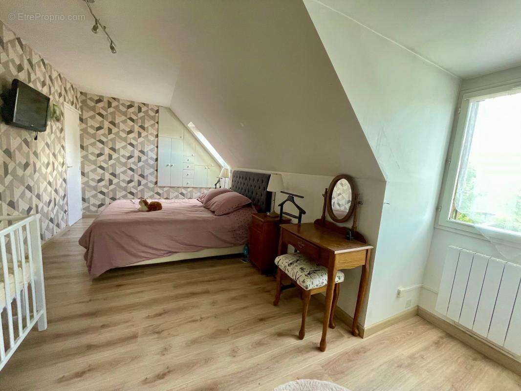 Maison à BURES-SUR-YVETTE