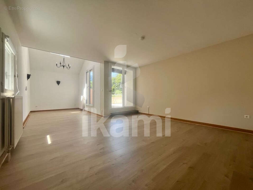 Appartement à SAINT-EGREVE