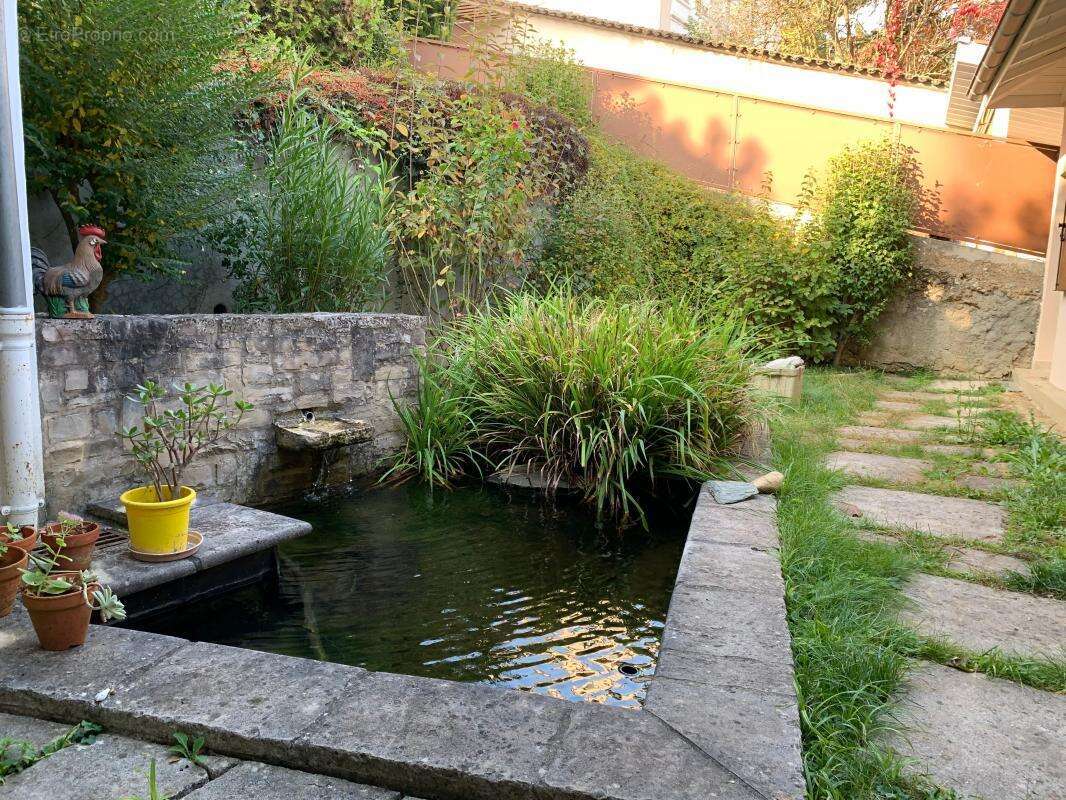 Maison à COLLONGES-AU-MONT-D&#039;OR