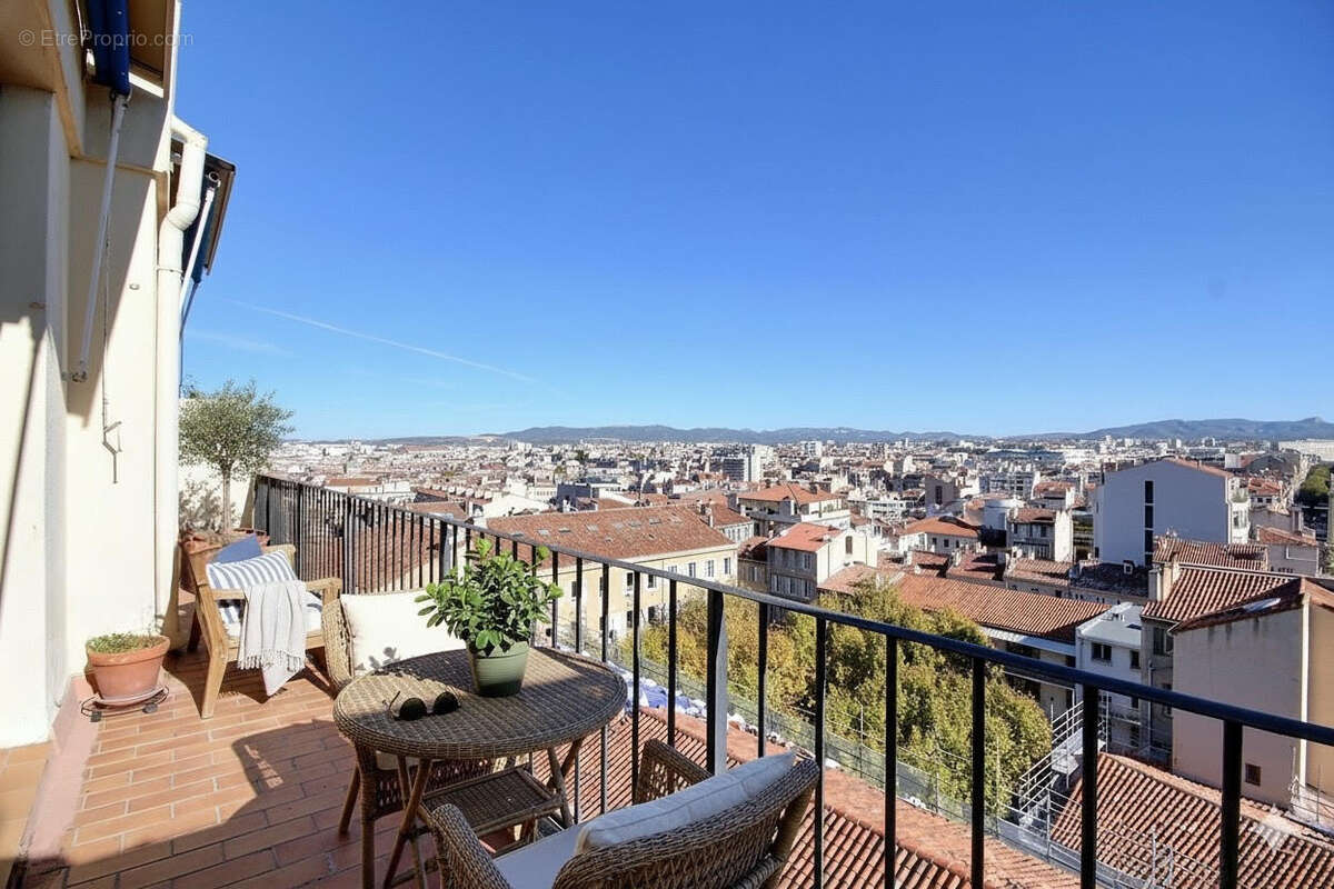 Appartement à MARSEILLE-6E
