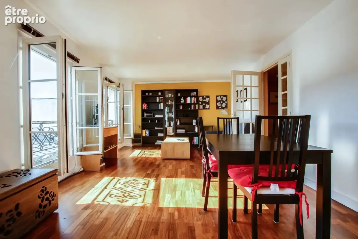 Appartement à PARIS-3E