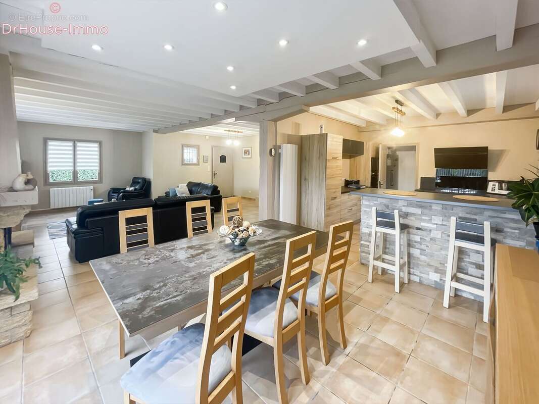 Maison à BASSUSSARRY