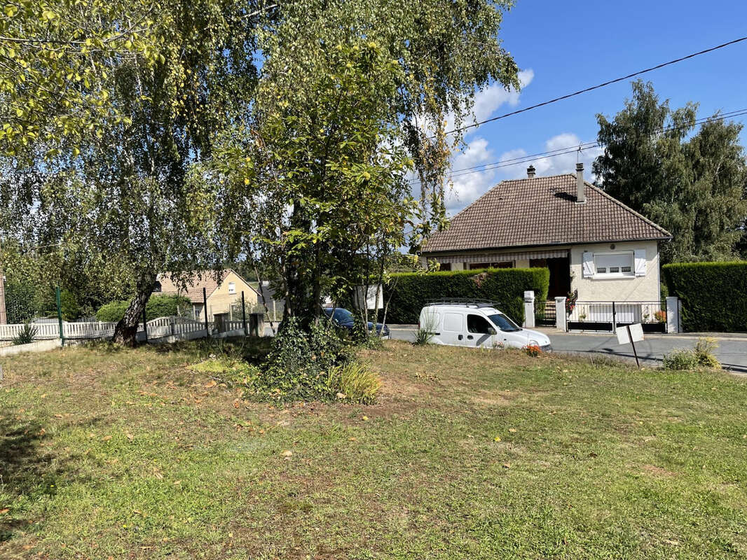 Proche Pompadour centre, voie sans issue - photo 2