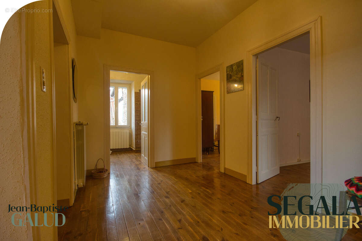 Maison à SAINTE-GEMME