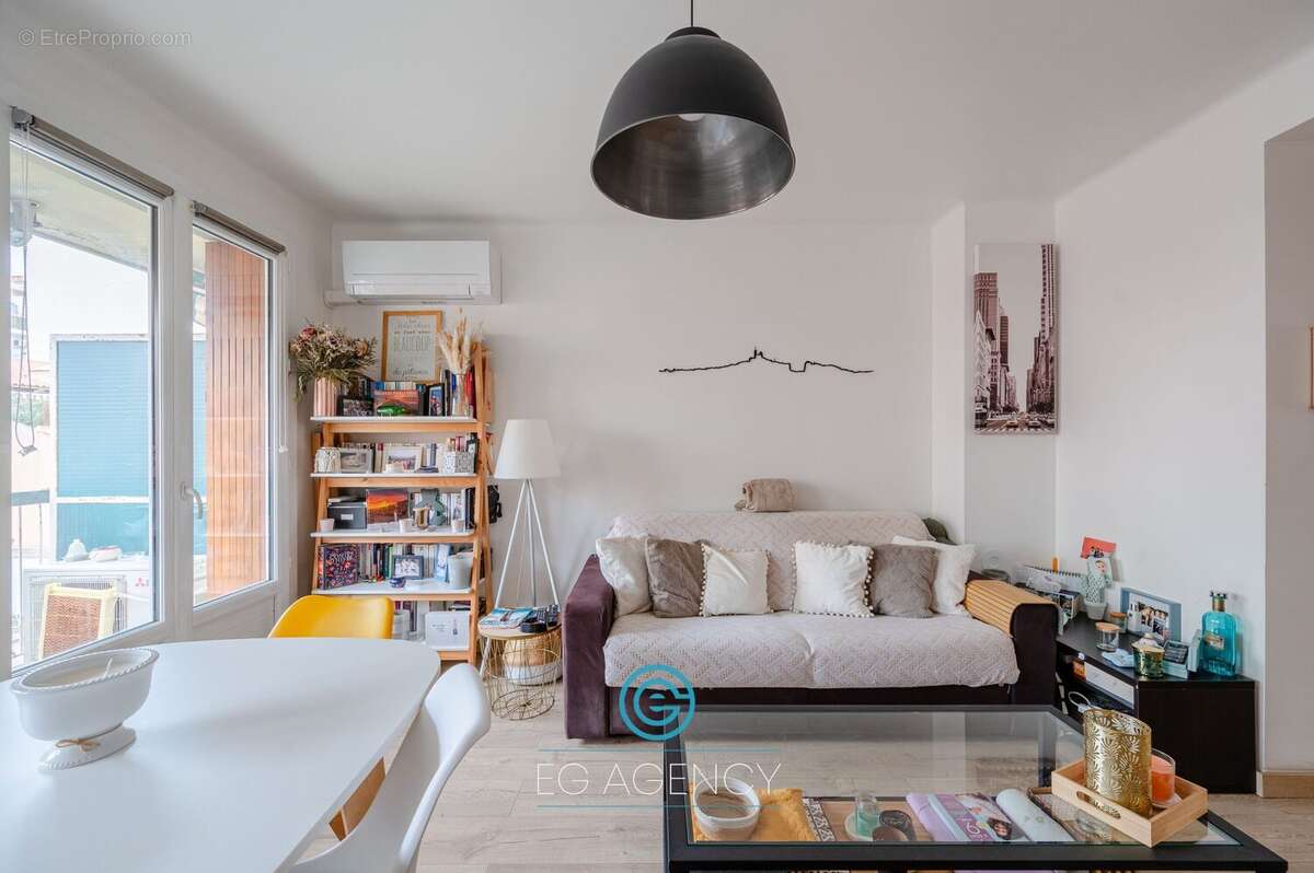 Appartement à MARSEILLE-7E