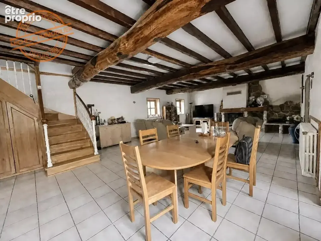 Maison 5 chambres - terrain avec piscine - photo 9