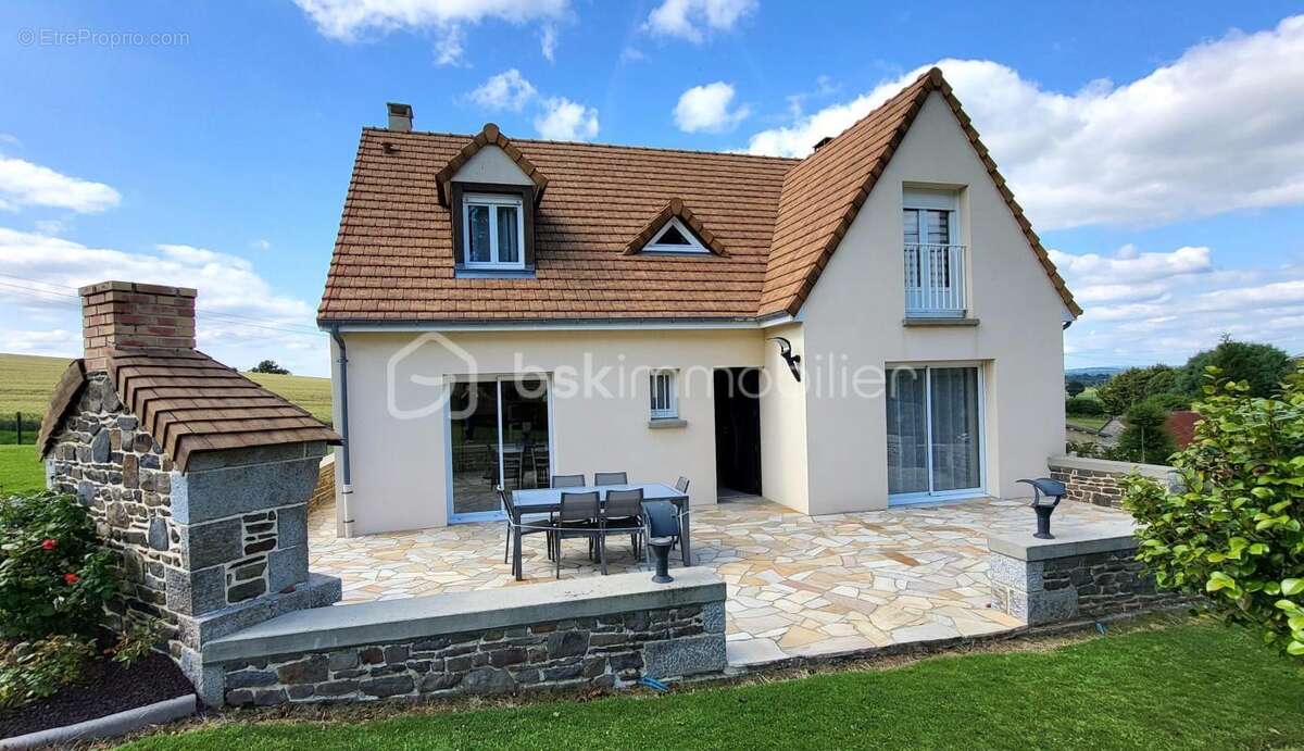 Maison à SAINT-SEVER-CALVADOS