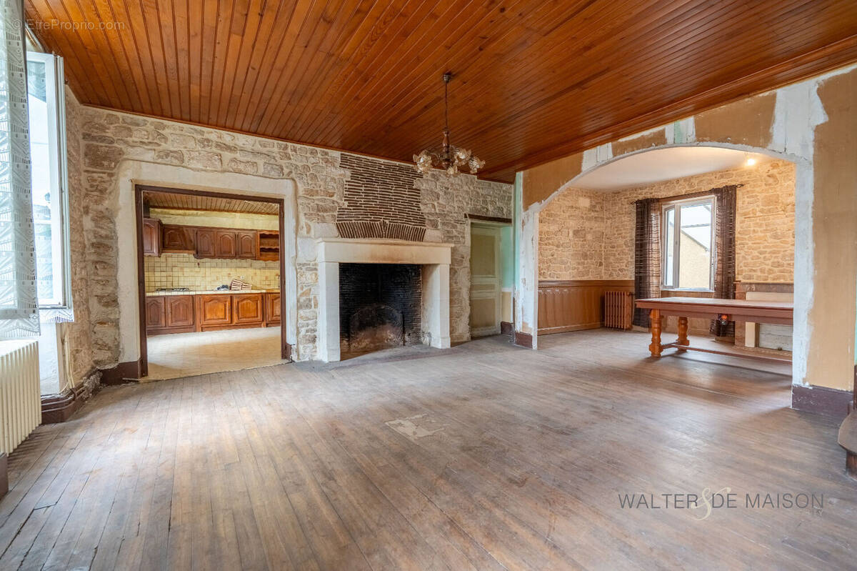 Maison à SAINT-ANGEAU