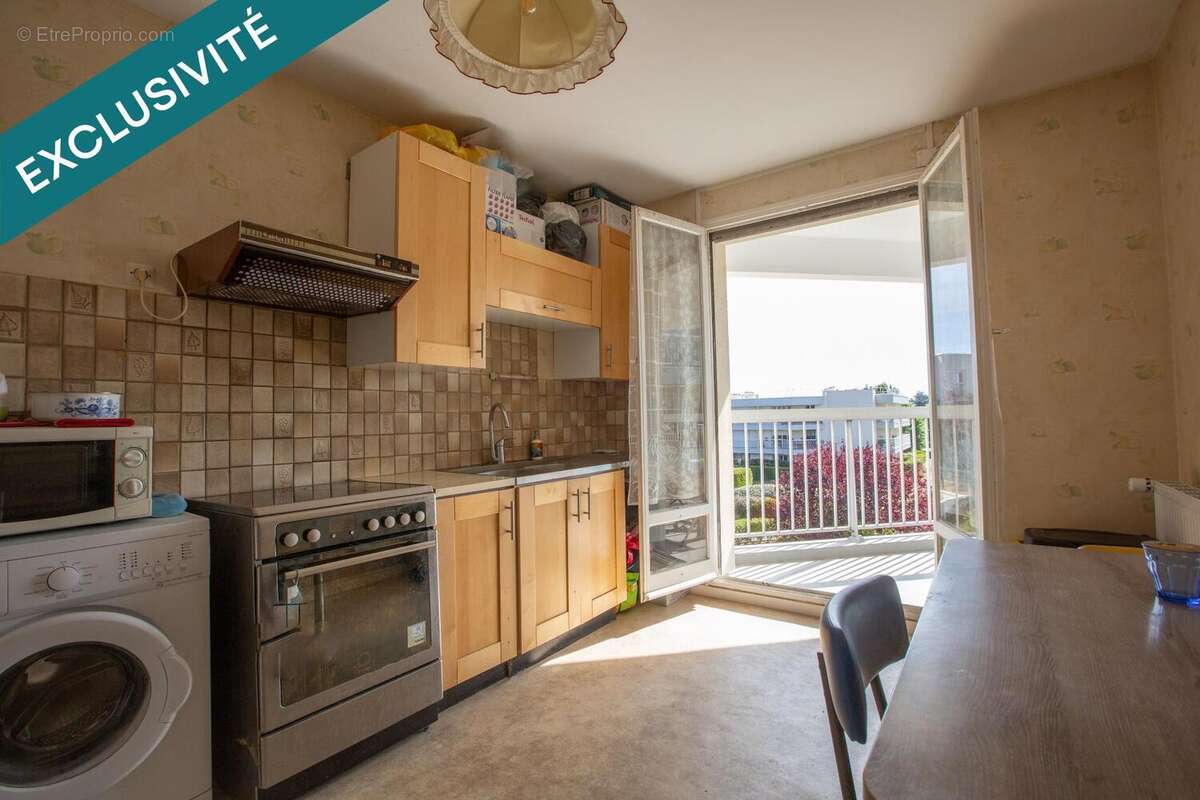 Appartement 72 m² à Le Mesnil-Saint-Denis  - photo 6