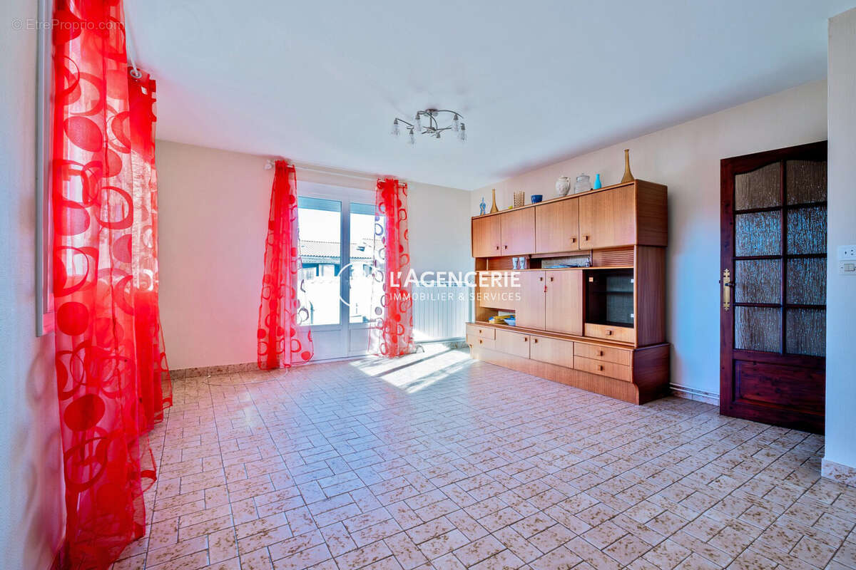 Maison à LE HAILLAN