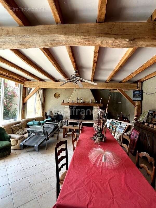 Maison de ville des années 70, 5 pièces, proche du centre ville de CONDOM (32) avec jardin, piscine et dépendances - photo 28