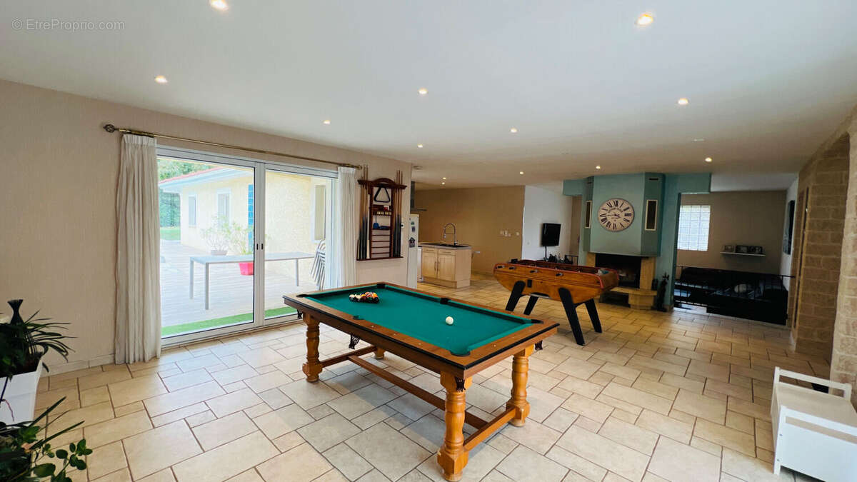 Maison à SAINT-DENIS-EN-BUGEY