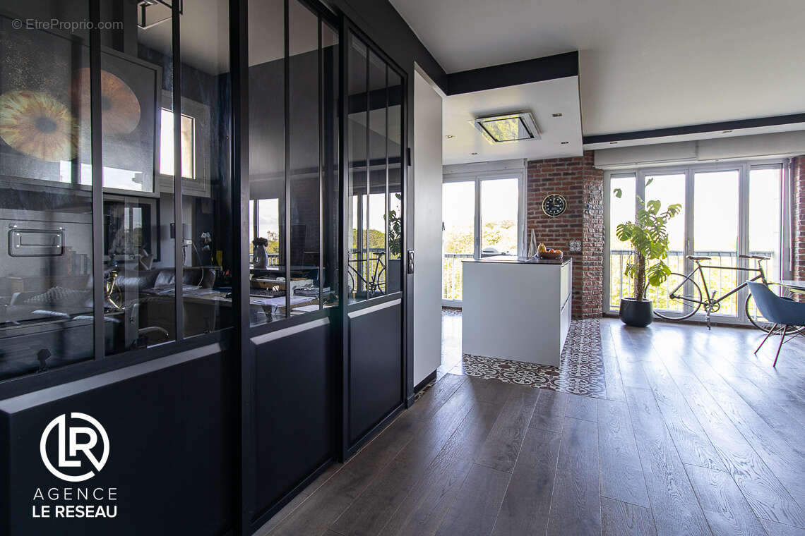 Appartement à CHARENTON-LE-PONT