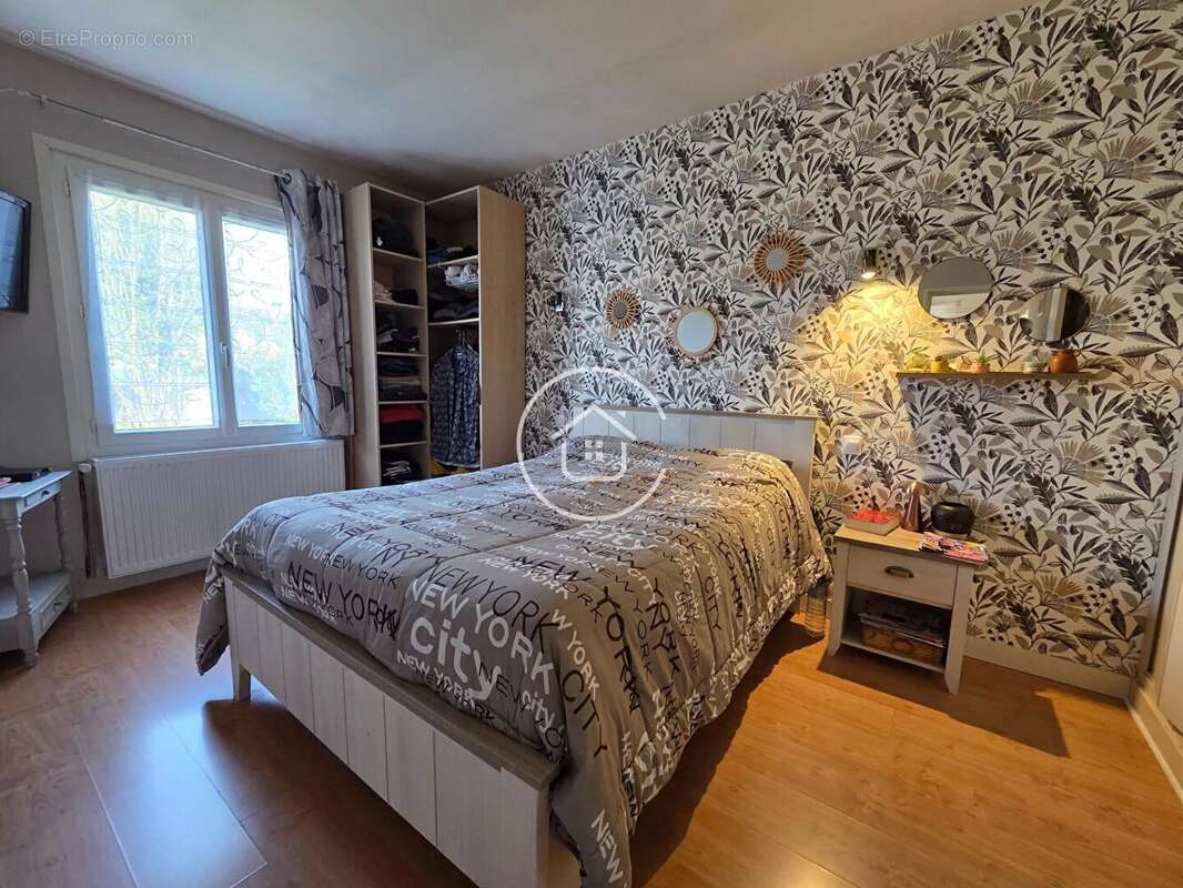 Maison à SAINT-GERVAIS-LA-FORET