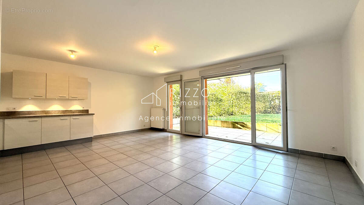 Appartement état neuf avec cuisine équipée et jardin terrasse - photo 4