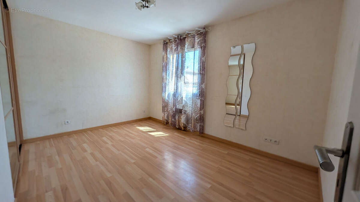 Maison F5 - récente de plein pied  à CORNAS - photo 12