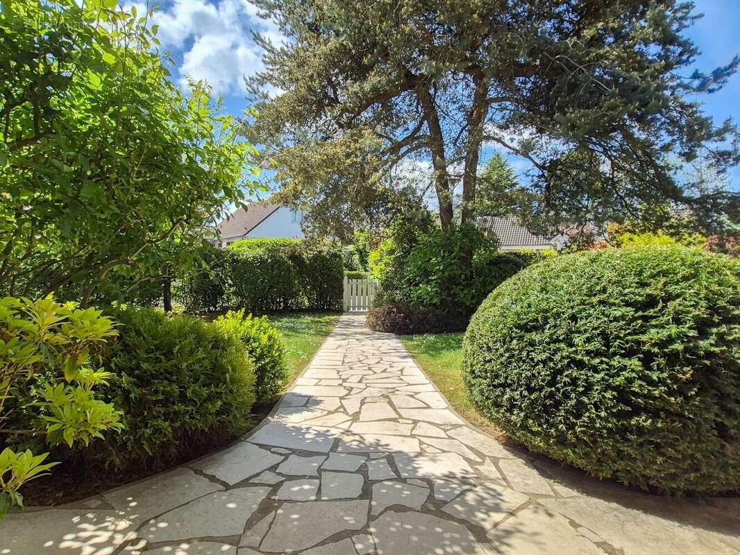 Maison à GIF-SUR-YVETTE