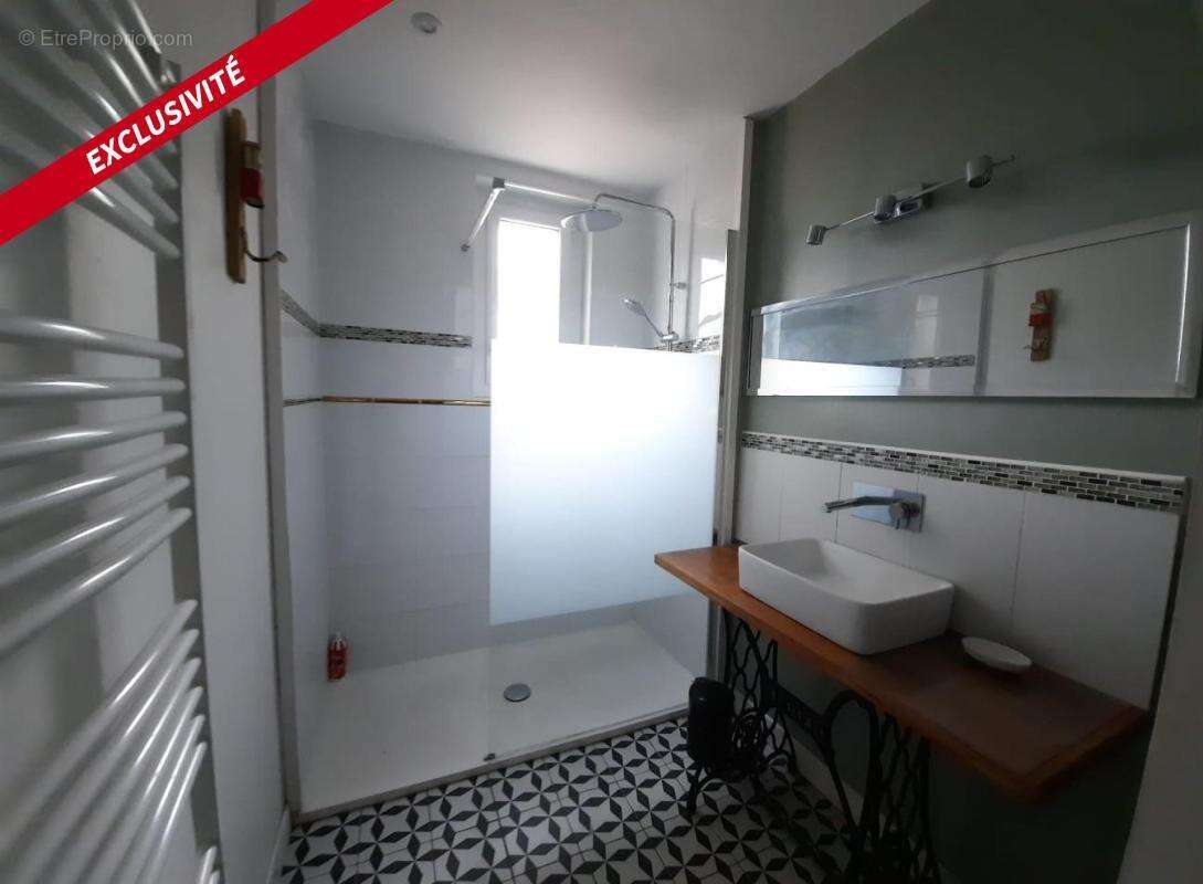 Maison à SAINT-JEAN-D'ANGELY