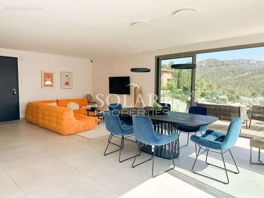 Maison à THEOULE-SUR-MER