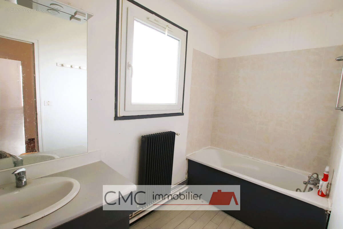 Appartement à LUCE