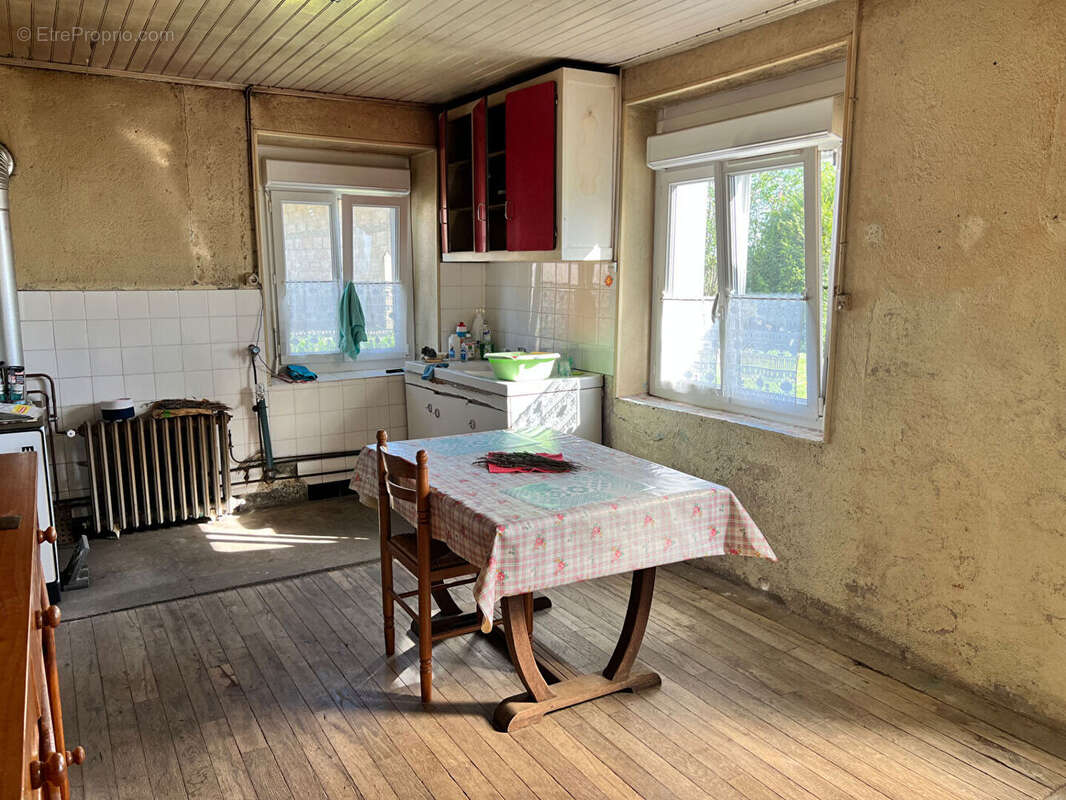Maison à MESSEIX