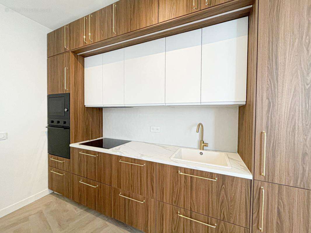 Appartement à PARIS-10E