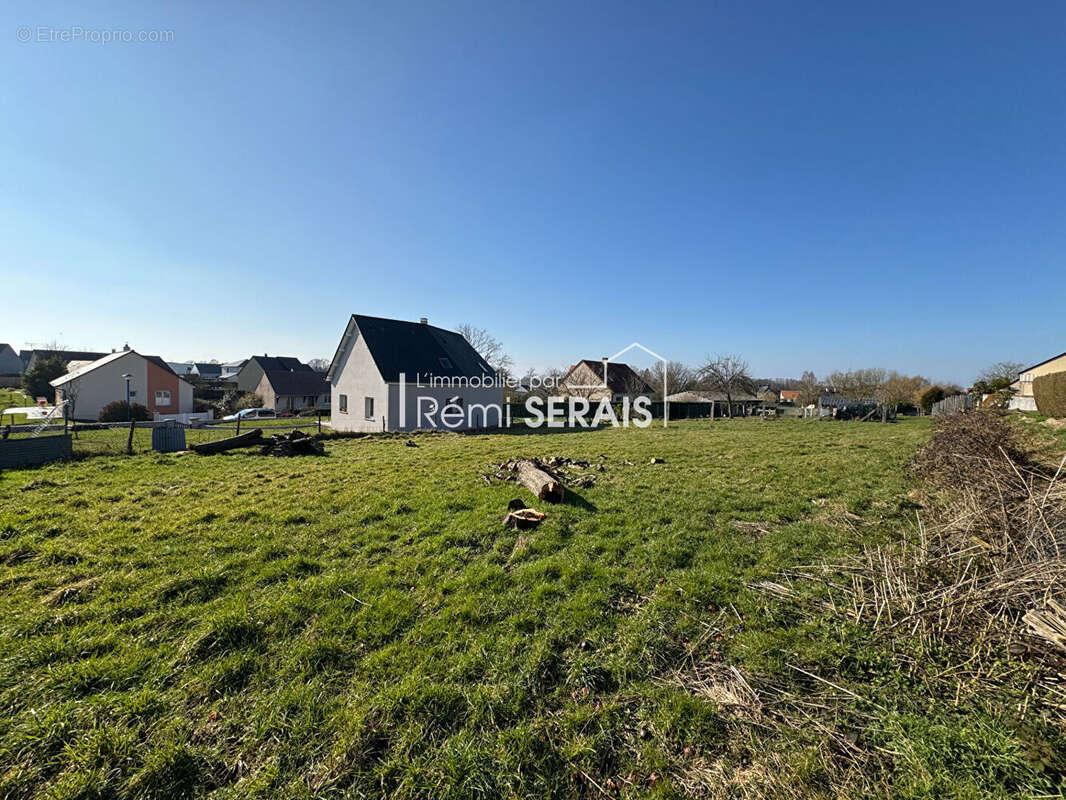 Terrain constructible centre de Saint Georges des Groseillers - photo 2
