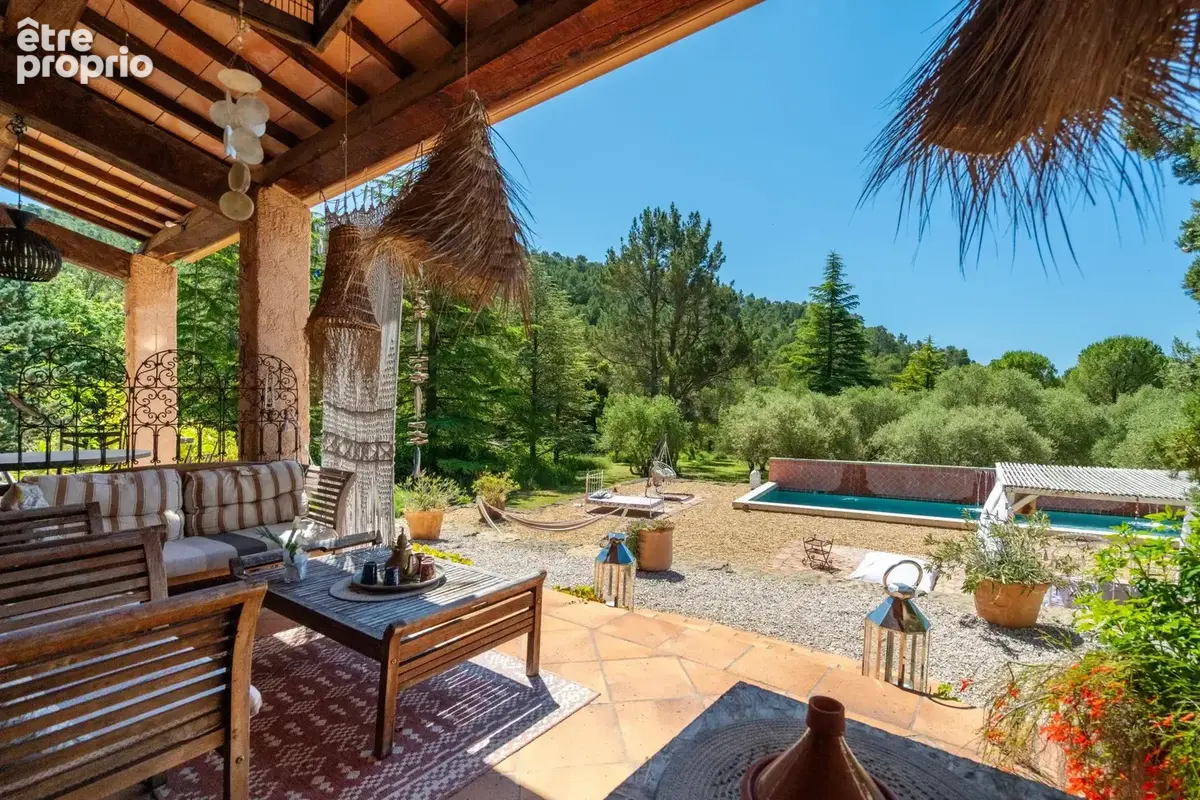 Élégante propriété rénovée au cœur de la nature, avec piscine et dépendance - photo 14