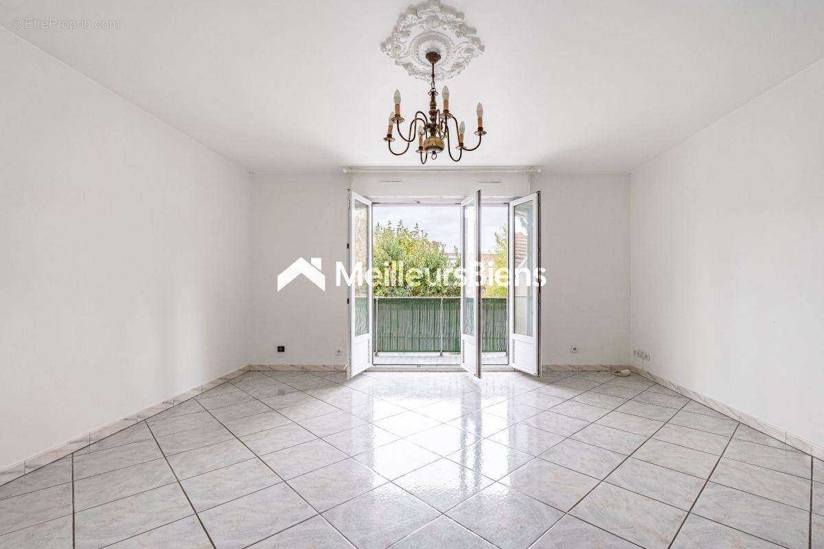 Appartement à AULNAY-SOUS-BOIS