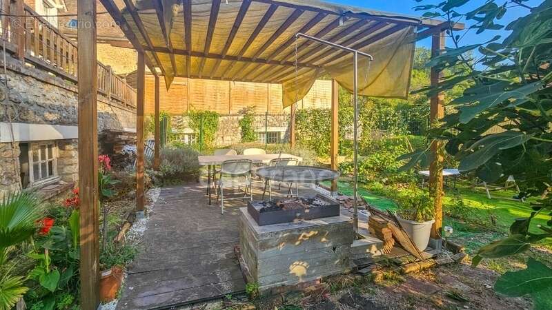 Appartement à FONTAINE-LA-RIVIERE