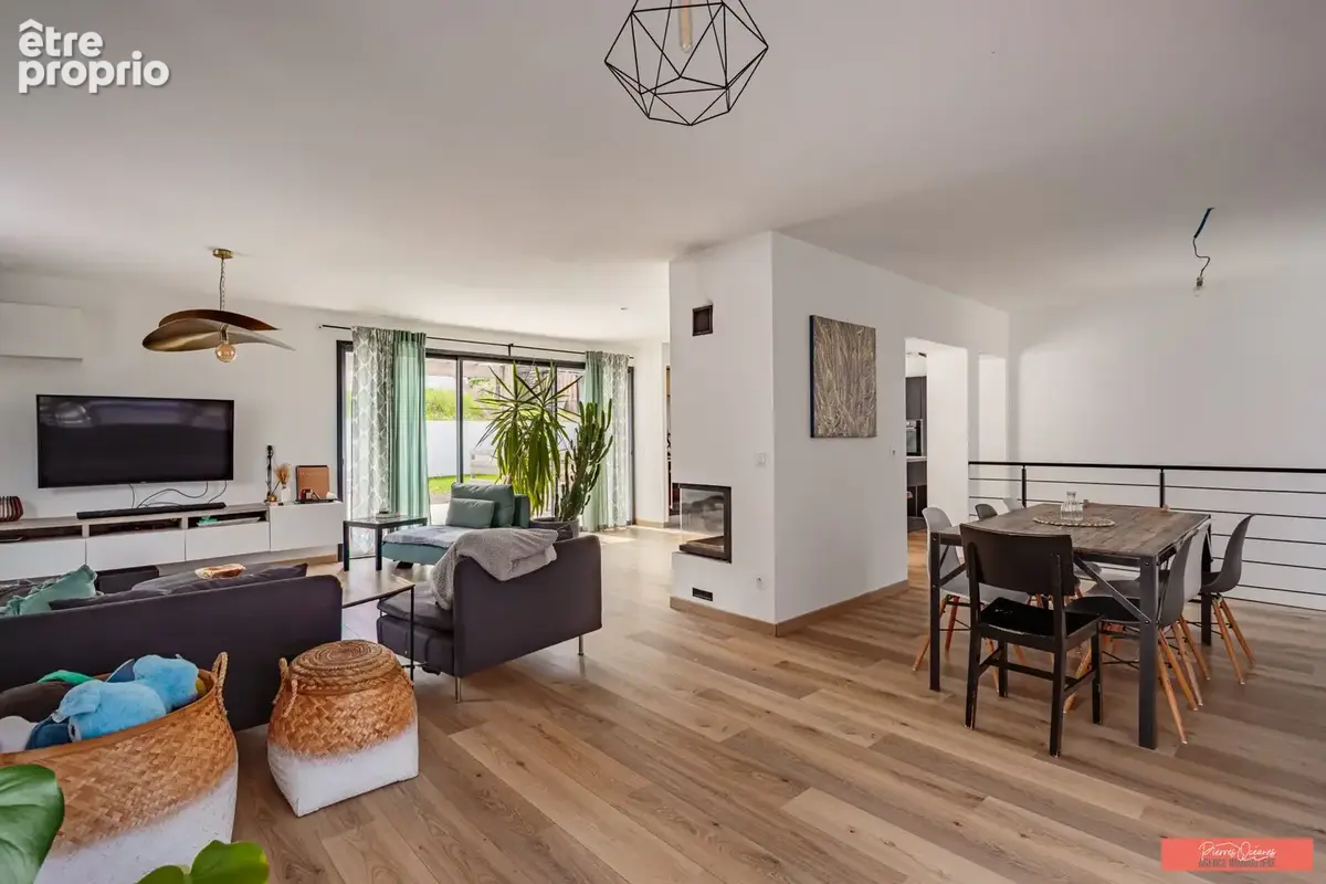 Maison 6 pièces 170 m² à vendre à Ondres (40440) - photo 2