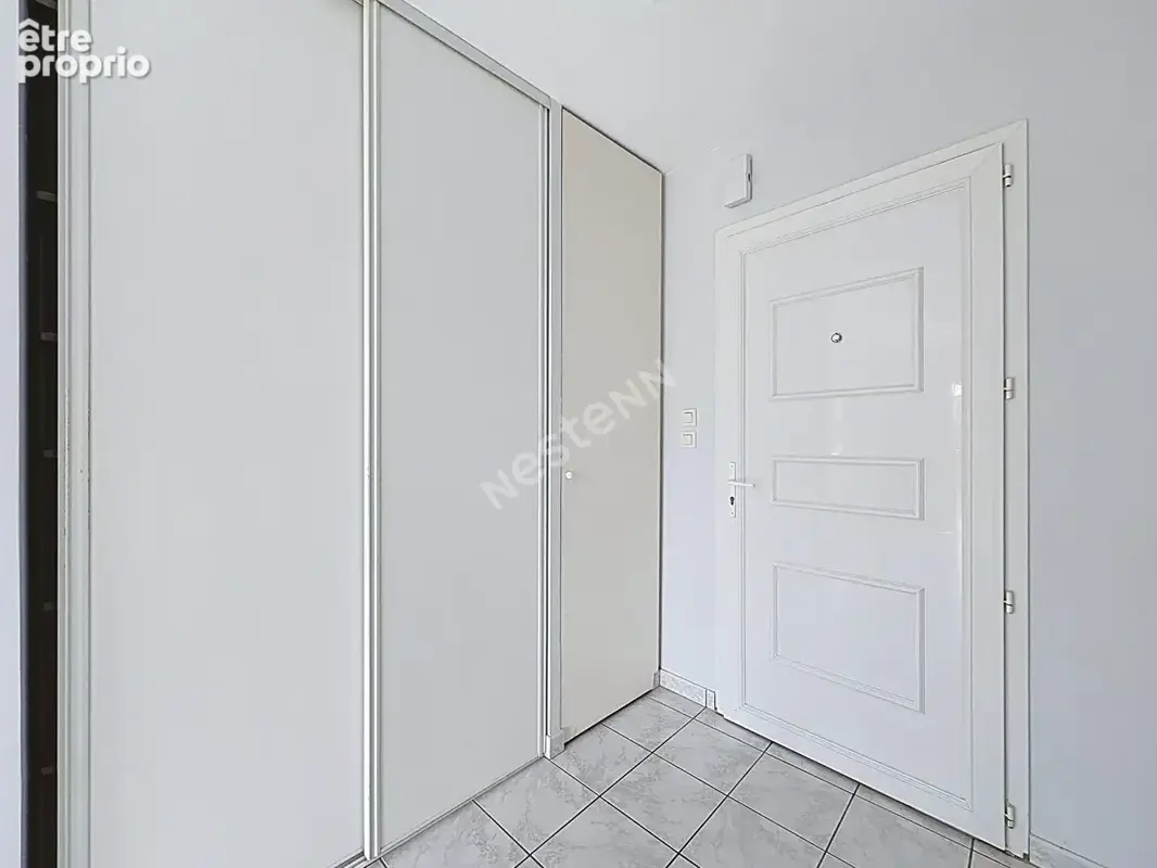 Appartement 1 chambre - Proximité tramway - Sans travaux et parking - photo 8