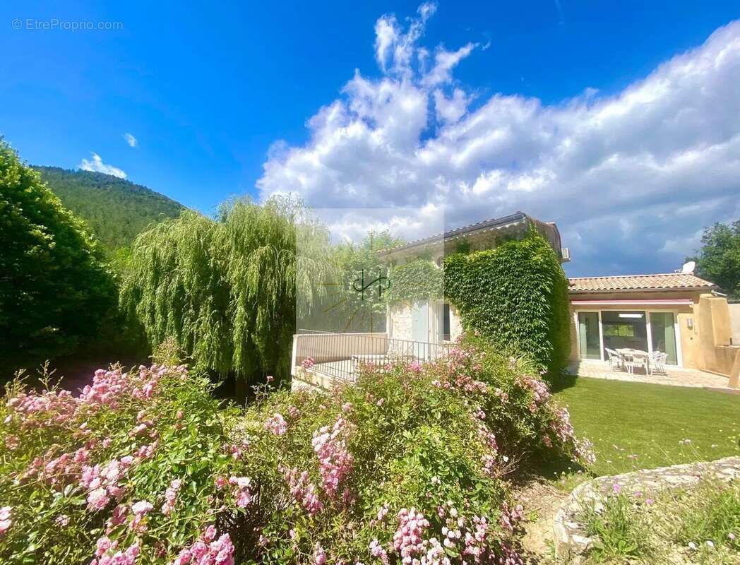 Maison à LA COUCOURDE