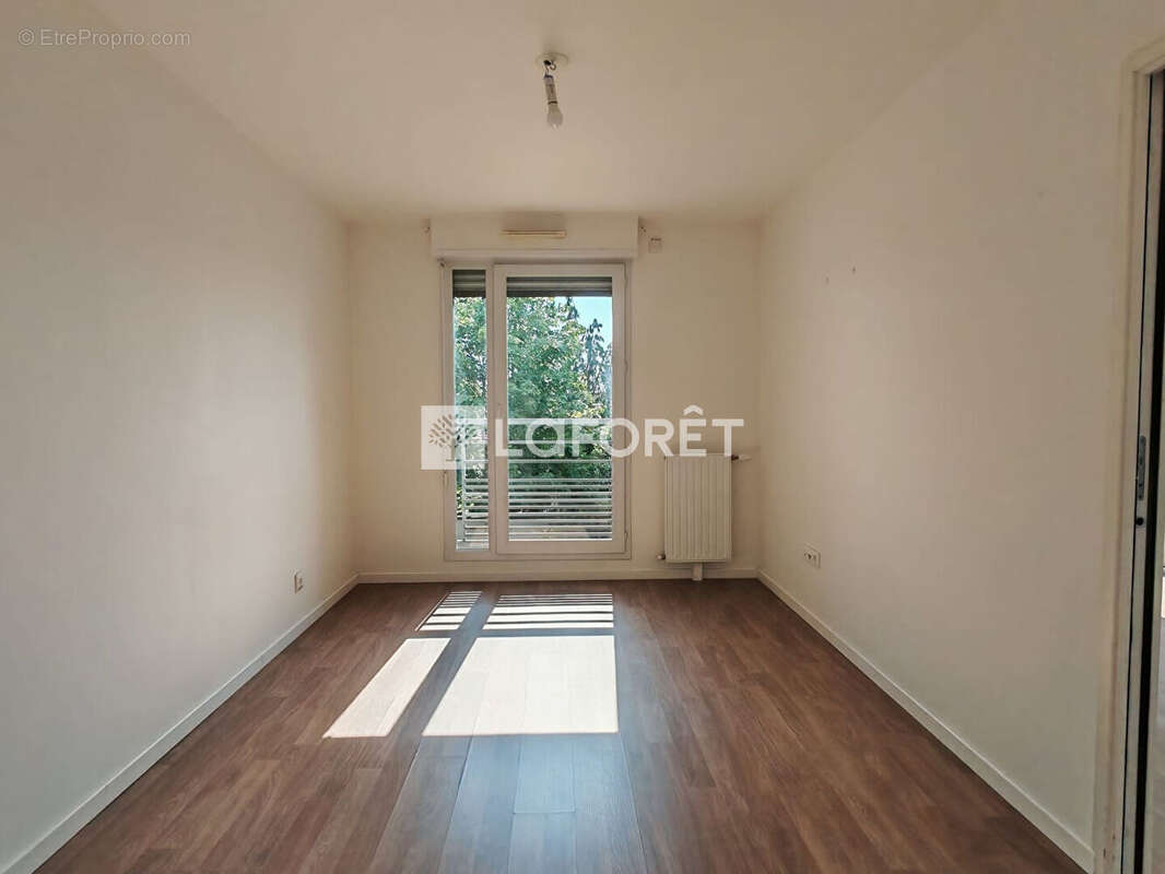Appartement Juvisy-Sur-Orge 3 pièces 54.82 m2 Terrasse Loggia et Parking double - photo 3