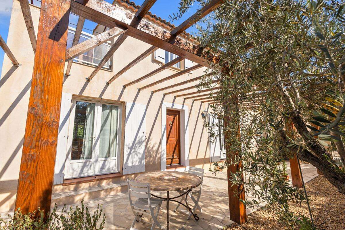 Maison à COGOLIN