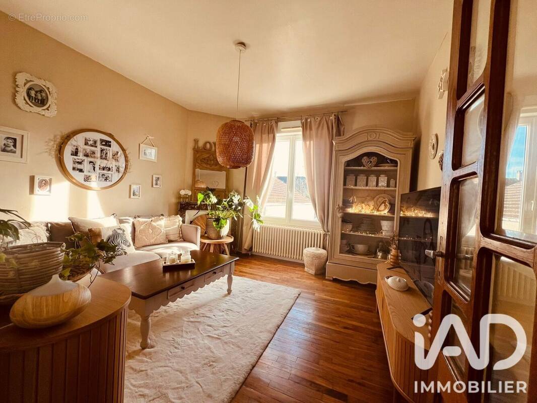 Photo 1 - Maison à ROMILLY-SUR-SEINE